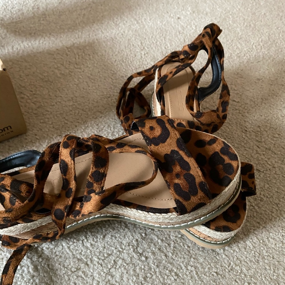 Boohoo fancy tie up wedge